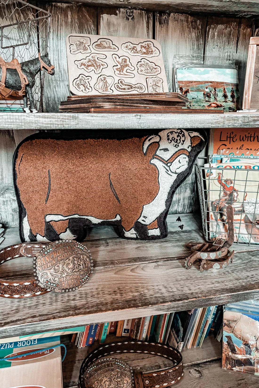 Cattle Talk Pillow - Hereford