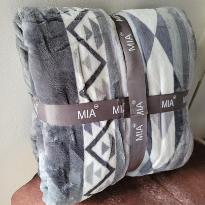 Mia King Throw Blanket - Datura