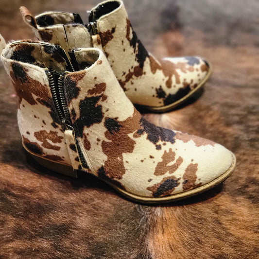 Very G Chisel Booties - Cow Print